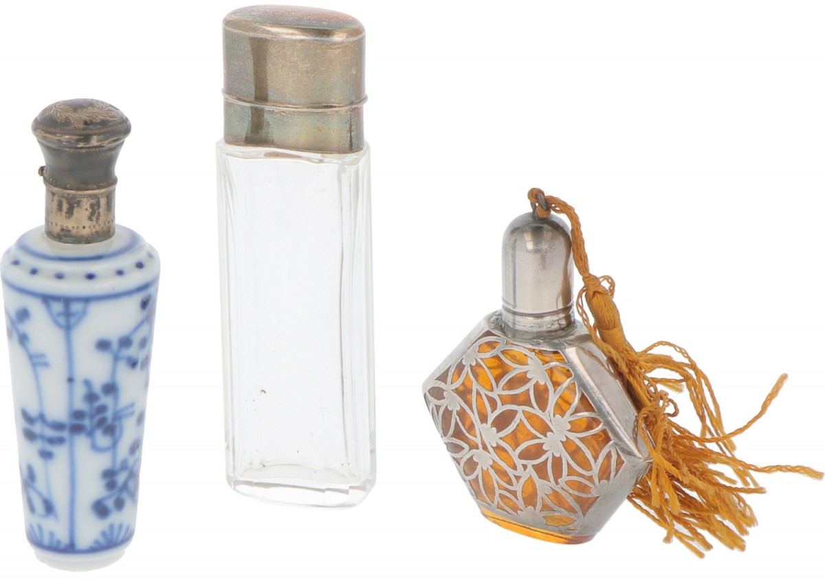 (3) delig lot parfum flacons zilver.