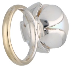 Schoeffel 'Fleur de Rêves' 18K witgouden ring met 15 mm Zuidzee parel en diamant.