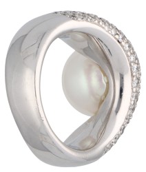 Schoeffel 18K witgouden ring bezet met Zuidzee parel en ca. 1.5 ct. diamant