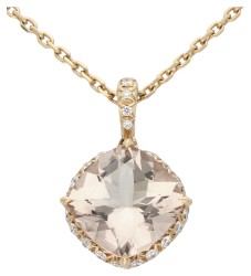 18K roségouden collier voorzien van een hanger bezet met een morganiet van ca. 3.54 ct. en diamant 