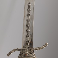 Flyssa met schede (zwaard type), Younes Mohammed Mokdad, Algiers, Algerije ca. 1965, zilver.