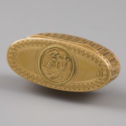 Lodewijk XIV gouden snuifdoos, Jean Ducrollay (1734-1761), Parijs, 1745.