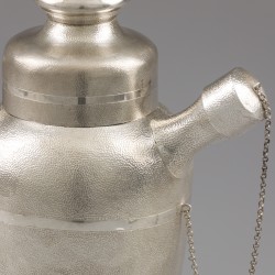 TACK HING/TH 德興首飾 , XIANG 相 (Chinese Export Silver) Cocktail Shaker ca. 1920 zilver.