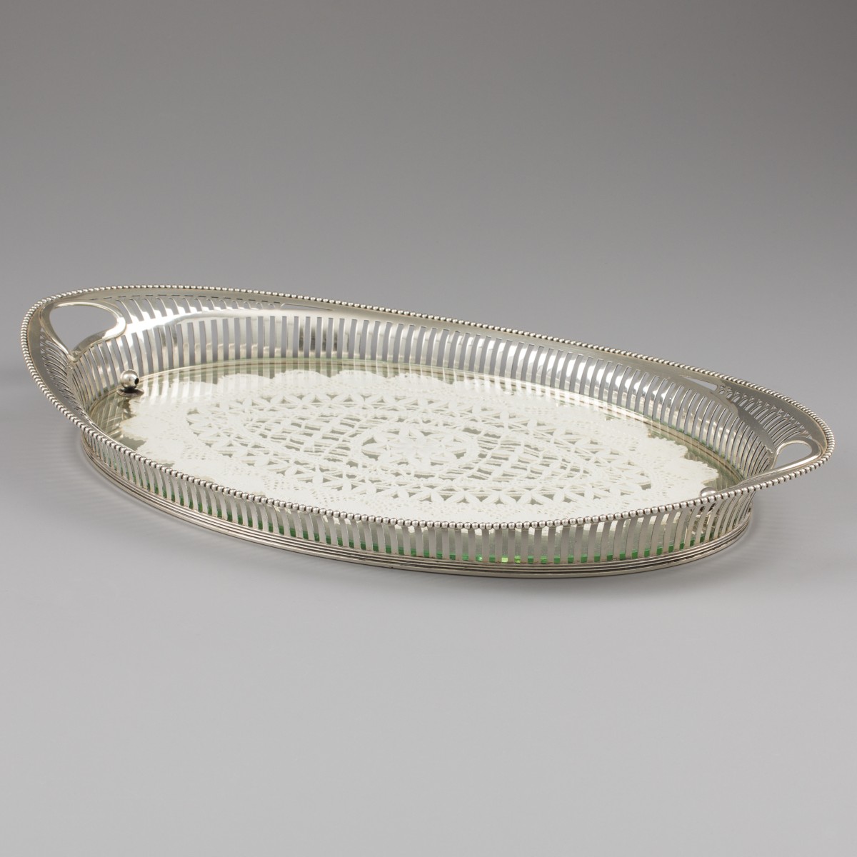 Empirestijl dienblad, C.J. Begeer, Utrecht 1913, zilver.
