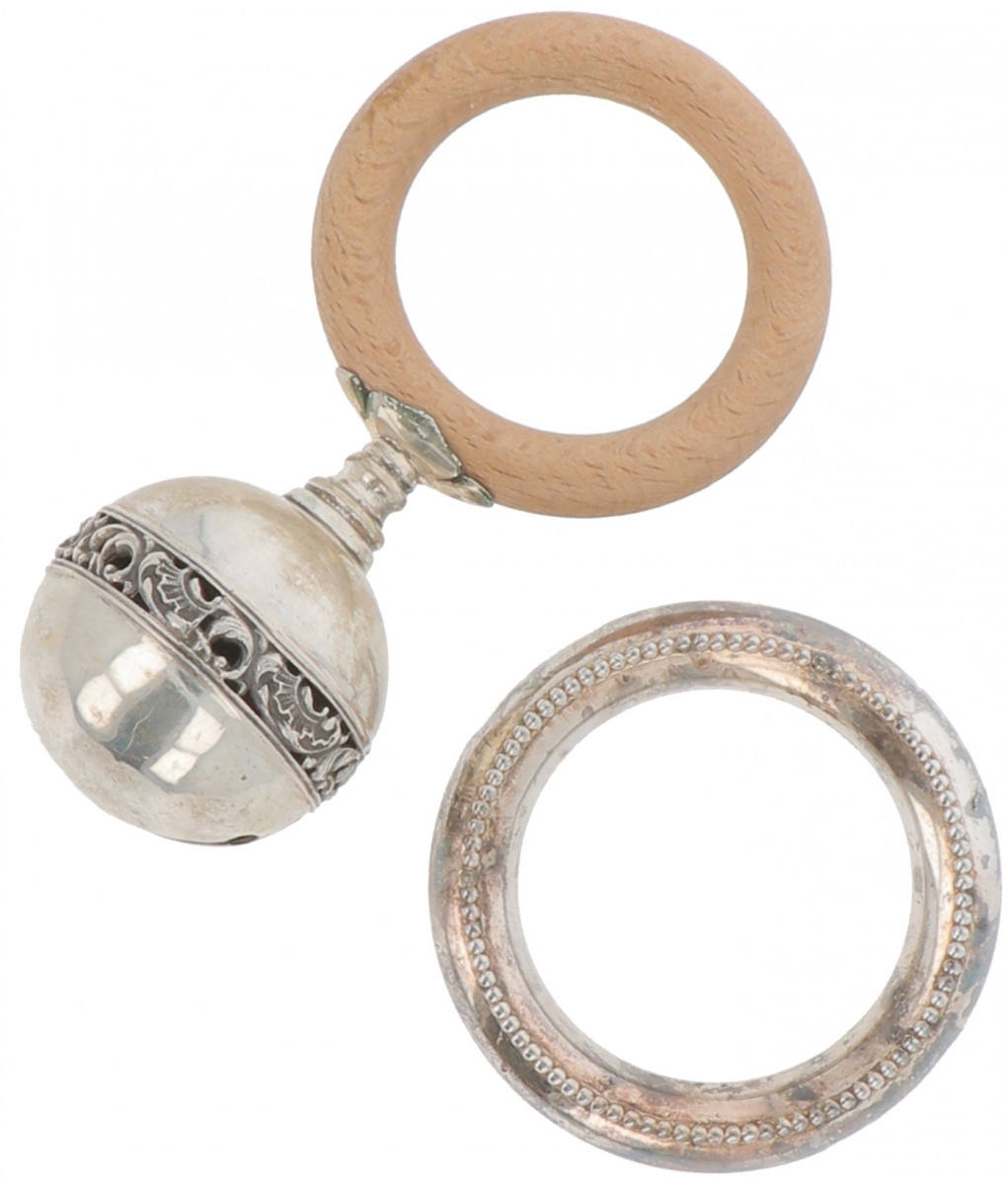(2) delig lot rammelaars zilver.