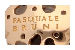 Pasquale Bruni 18K roségouden oorhangers bezet met ca. 0.36 ct. diamant gezet in rookkwarts.