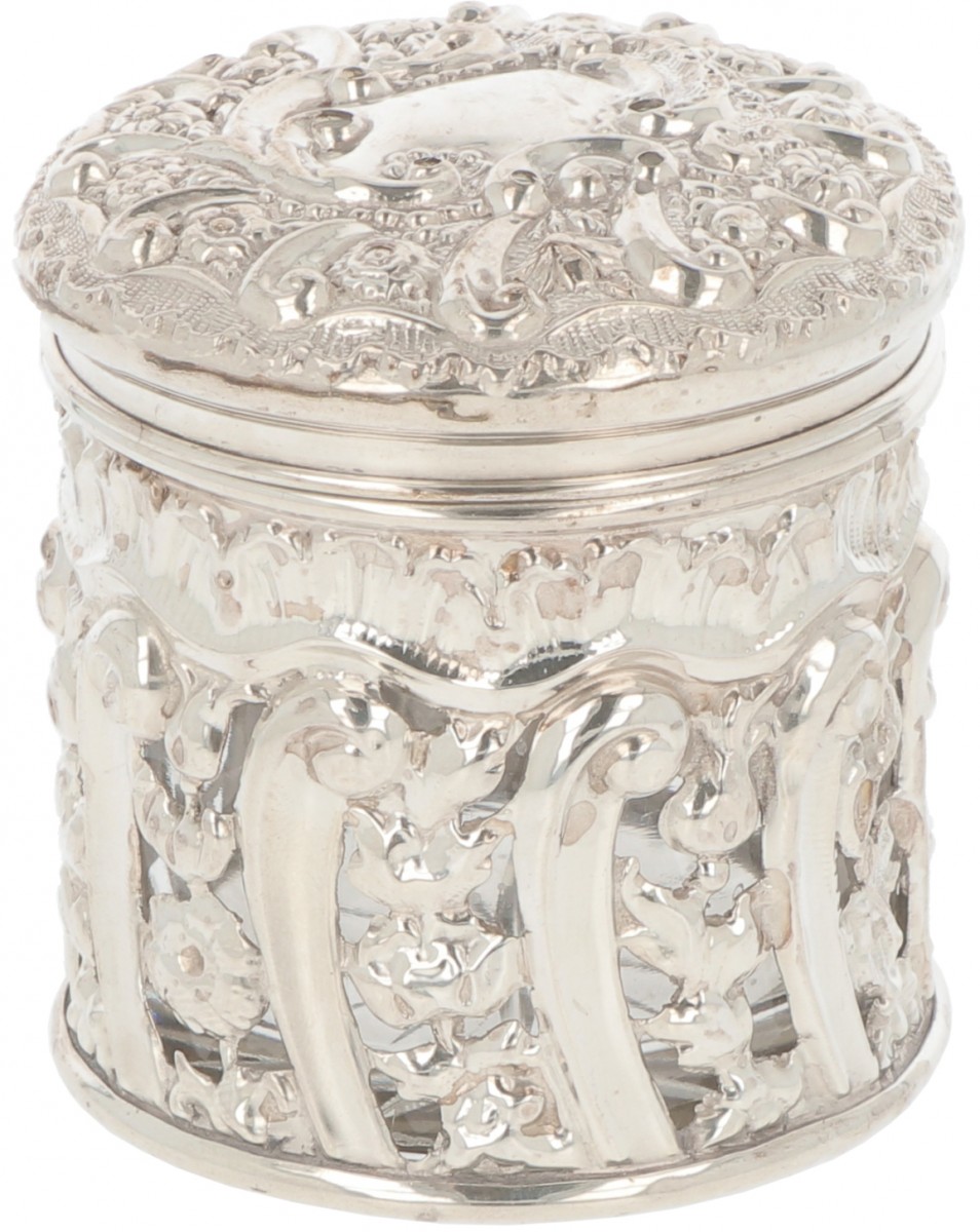 Kaptafeldoosje zilver.