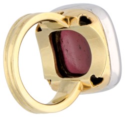 14K Bicolor gouden design ring bezet met ca. 8.16 ct. granaat.