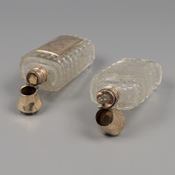 Parfumflacons (2), Nederland ca. 1880/90, goud.