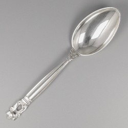 Georg Jensen dessertlepels (6), model Acorn, zilver. Ontworpen door Johan Rohde in 1915.