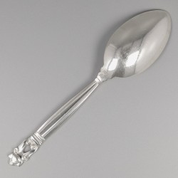 Georg Jensen dessertlepels (6), model Acorn, zilver. Ontworpen door Johan Rohde in 1915.