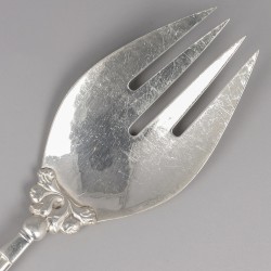 Georg Jensen serveervork (large), model Acorn, zilver. Ontworpen door Johan Rohde in 1915.