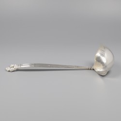 Georg Jensen jus pollepel, model Acorn, zilver. Ontworpen door Johan Rohde in 1915.