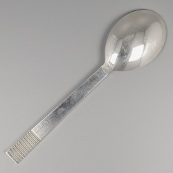 Georg Jensen dinerlepels (6), model Parallel, zilver. Ontworpen door Oscar Gundlach Pedersen in 1931.