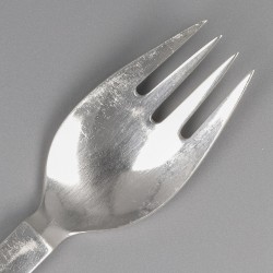 Georg Jensen lunchvorken (6), model Parallel, zilver. Ontworpen door Oscar Gundlach Pedersen in 1931.