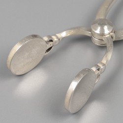 Georg Jensen suikertang, model Parallel, zilver. Ontworpen door Oscar Gundlach Pedersen in 1931.