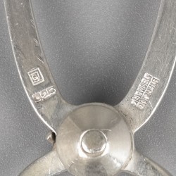 Georg Jensen suikertang, model Parallel, zilver. Ontworpen door Oscar Gundlach Pedersen in 1931.