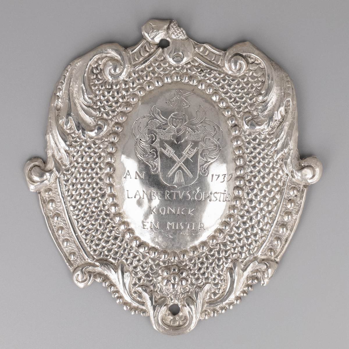 Koningsschild zilver, Lambertus Opsteyn, schutterskoning schutterij St. Jorisgilde in 1739.