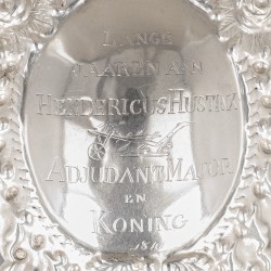 Koningsschild zilver, Hendericus Hustinx, schutterskoning St. Sebastiaangilde in 1841. Zilversmid Alexander Joseph Arnould (1826-1854), Maastricht ca. 1841.