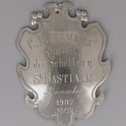 Keizer- / koningsschilden en medaille (6), Schutterij St. Sebastiaan, zilver.