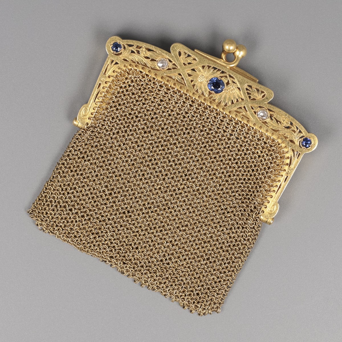 Goudwisselkantoor auction: Art Nouveau golden frame purse with diamonds, Angenot Frères, Paris ca. 1900.