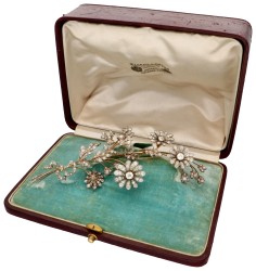 Antieke geelgouden multifunctionele broche / aigrette met oud geslepen diamanten 'en tremblant'.