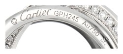 Cartier 18K witgouden 'Trinity' hanger aan collier bezet met ca. 0.43 ct. diamant.