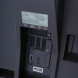 Bang & Olufsen - Beovision Avant design klassieker TV met DVD, op automatische voet en met afstandbediening, 20e eeuw.