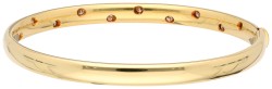 18K Geelgouden bangle bezet met ca. 0.50 ct. diamant.
