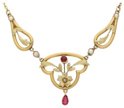 Antieke 18K roségouden hanger aan collier met rode steen en glasparels.