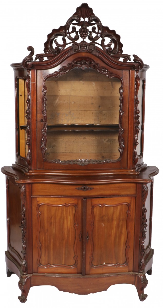 Een mahonie gefineerde buffet- vitrinekast, Holland, ca. 1870.