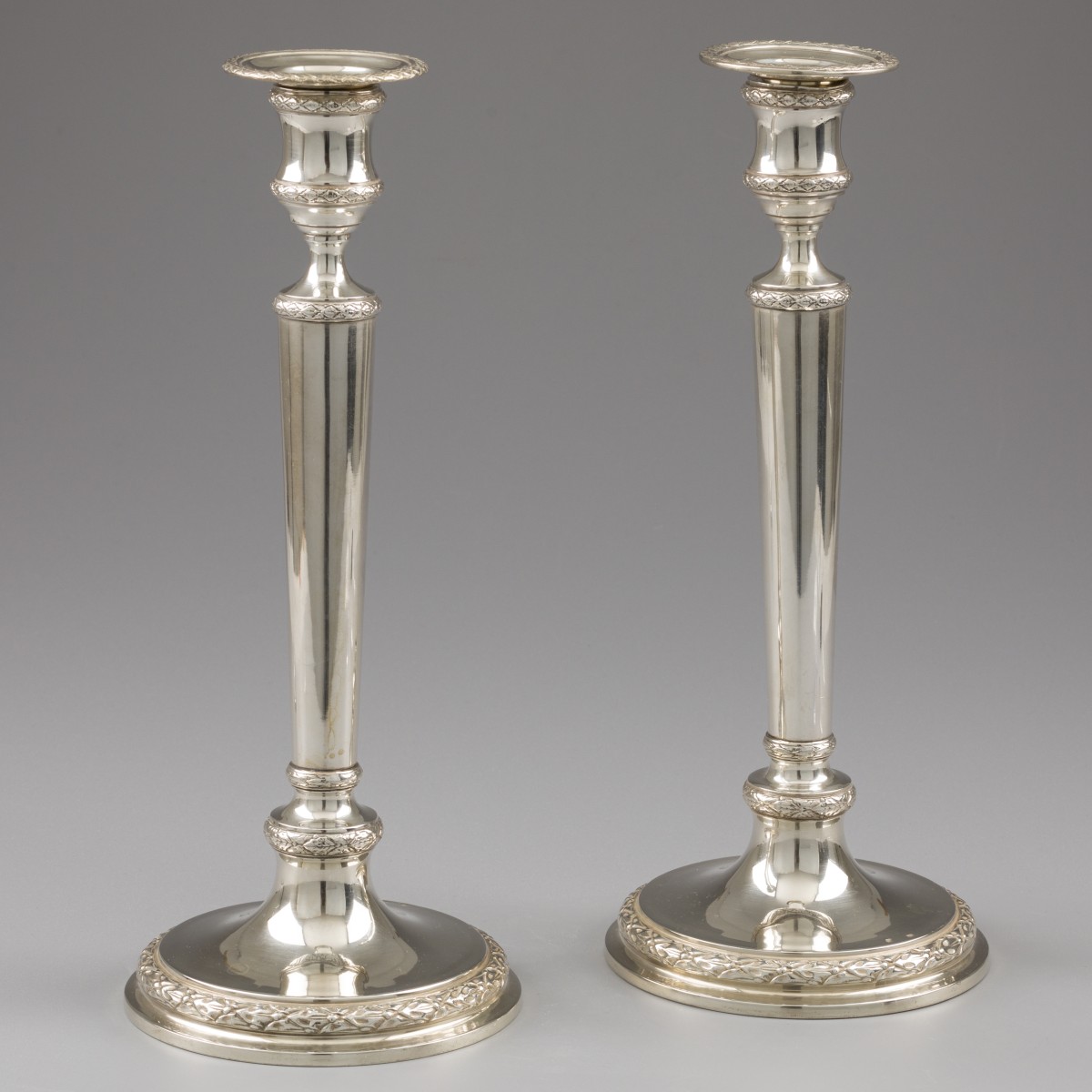 Kandelaars (2), J. Feysen, Brussel ca. 1900, zilver.