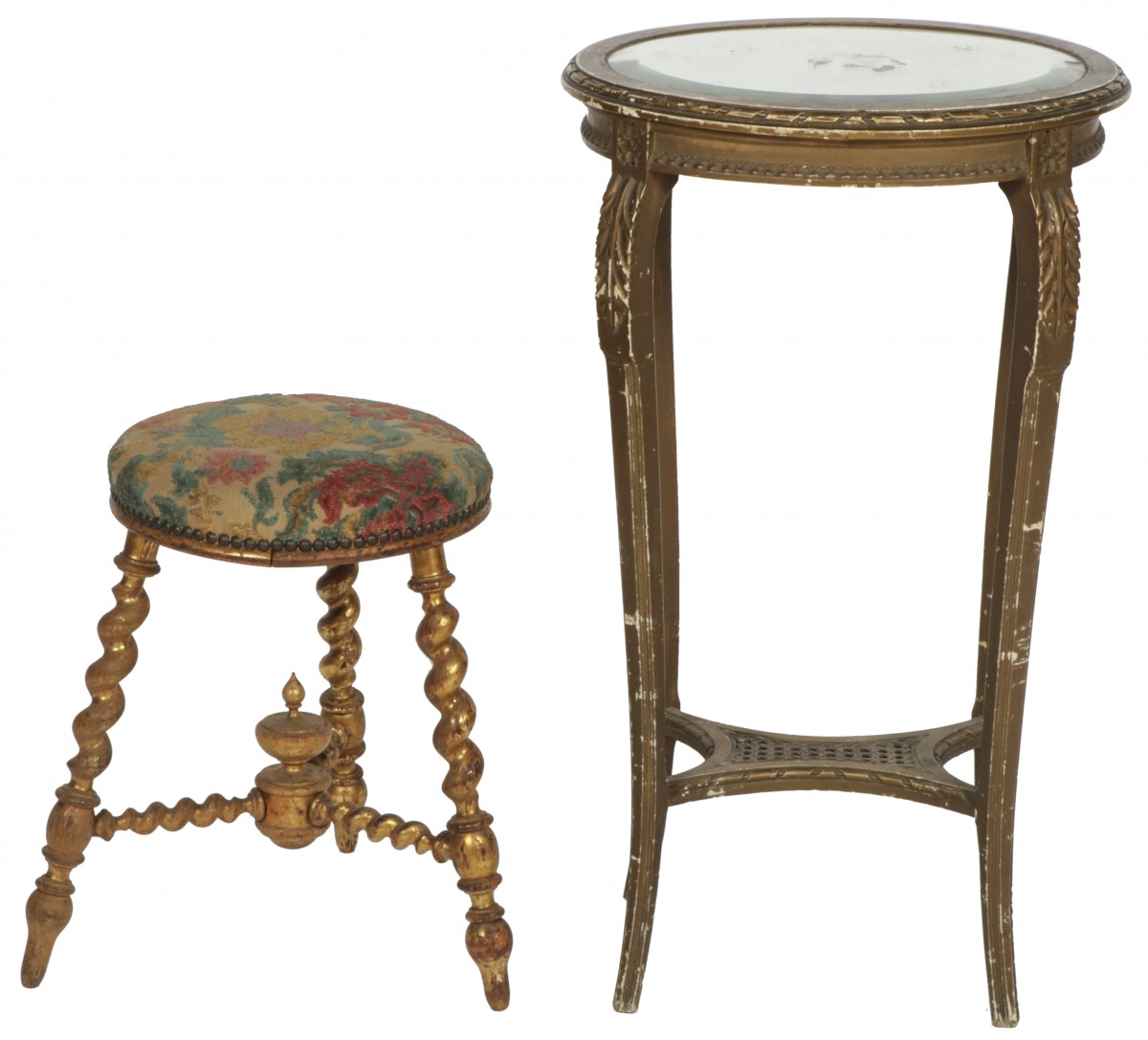 Een lot van een goud geverfde bijzettafel en een pianokruk, Frankrijk, ca. 1900.