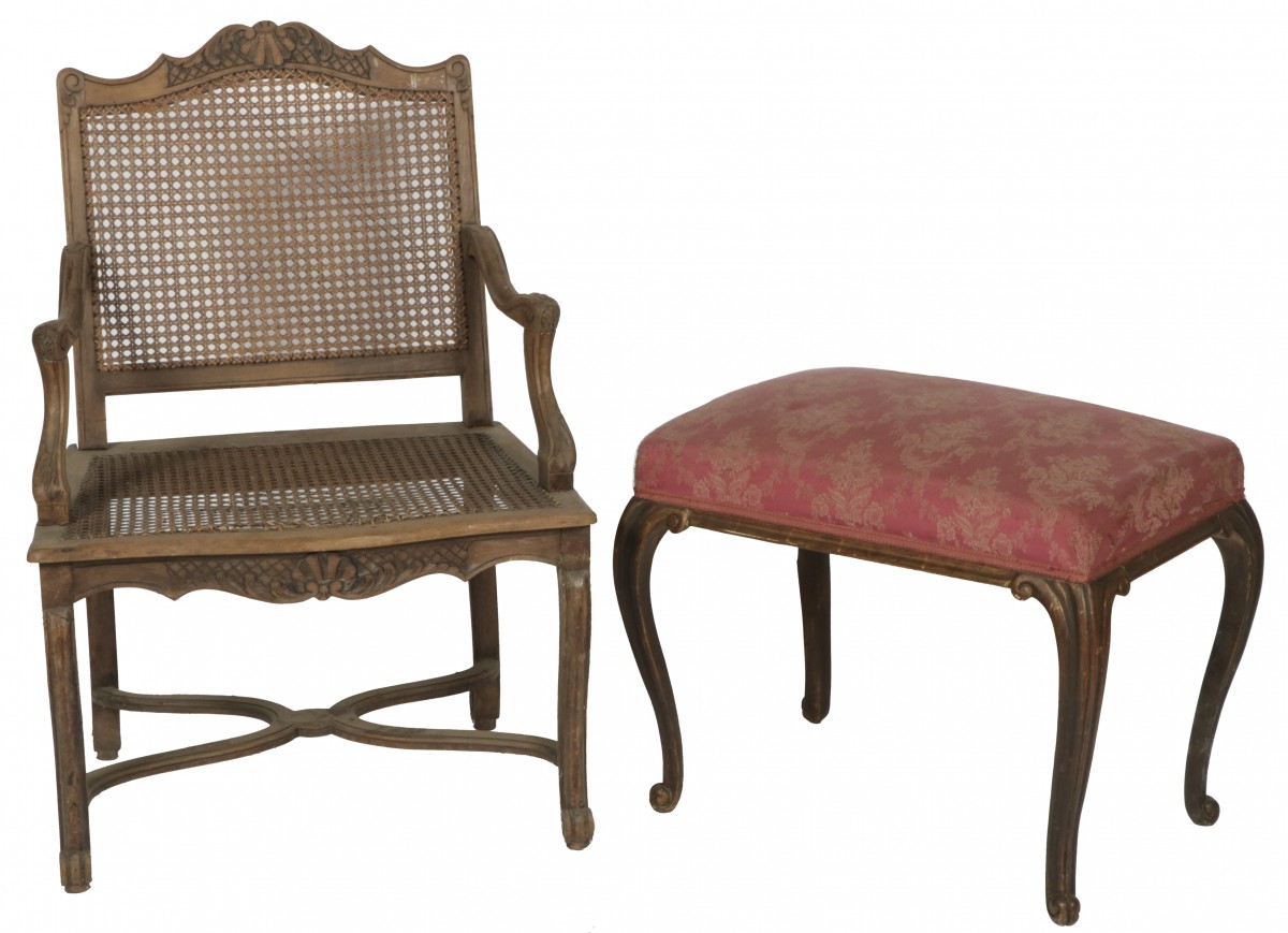 Een lot van (2) Louis XV-stijl meubelen, Holland, ca. 1900.