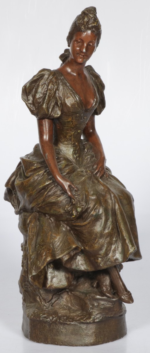 Naar R. Allard, Een ZAMAK sculptuur van een zittende dame, Frankrijk, ca. 1900.