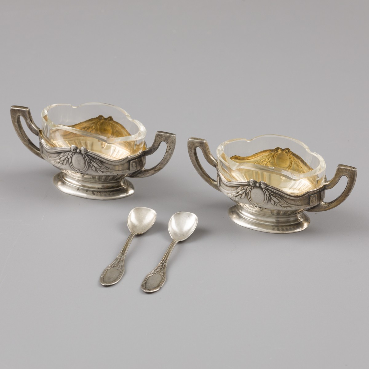 Art-Nouveau zoutbakjes (2), Delheid Frères, Brussel ca. 1900, zilver.