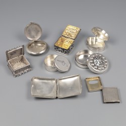 Doosjes (8) zilver.