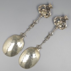 Gelegenheidslepels (2), Duitsland ca. 1900, zilver.