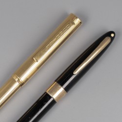 Dunhill vulpen & Sheaffer vulpen, goud / goud verguld.