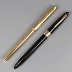 Dunhill vulpen & Sheaffer vulpen, goud / goud verguld.