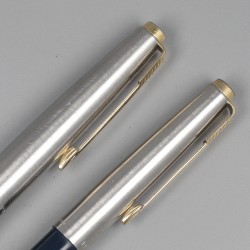 Parker 45 vulpen en balpen.