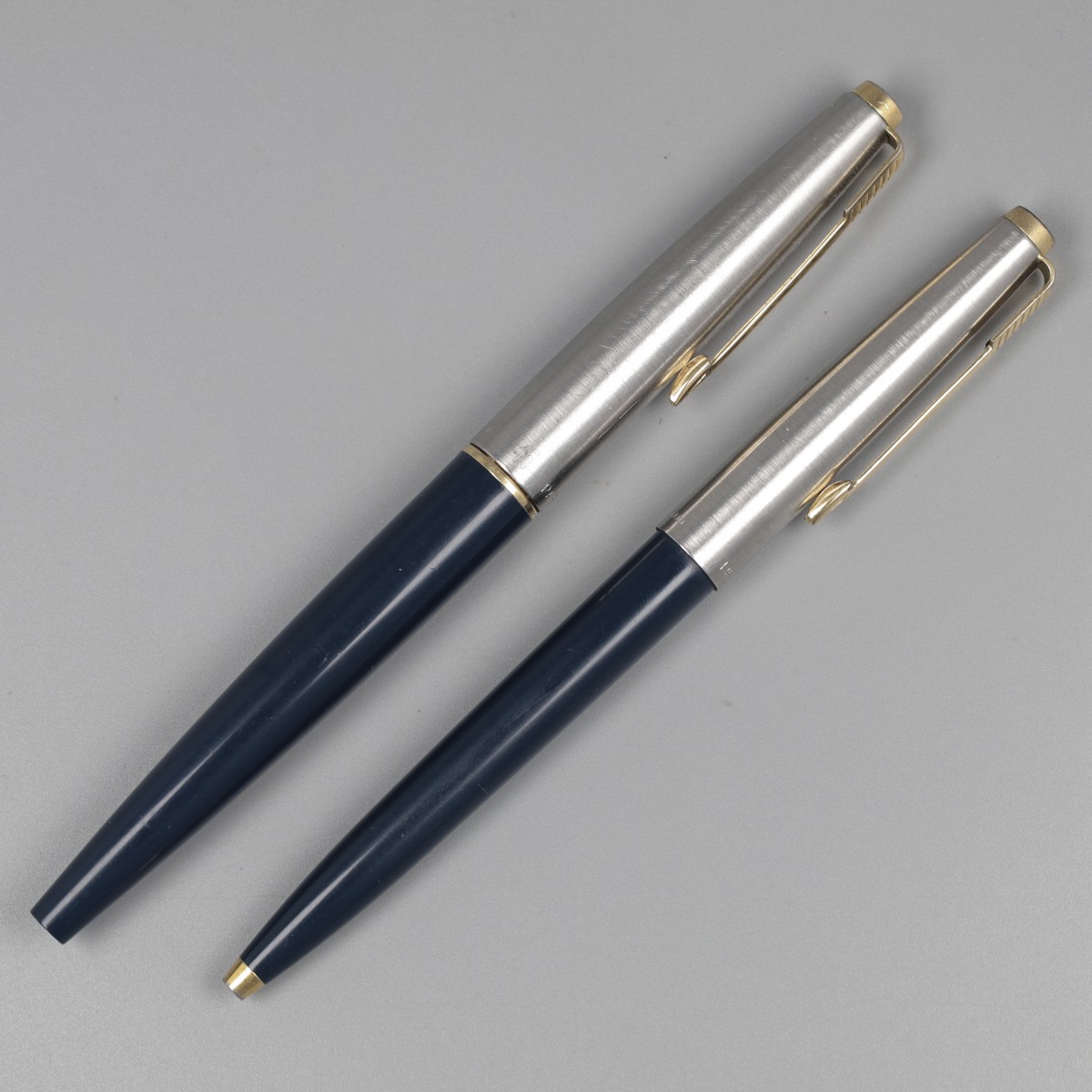 Parker 45 vulpen en balpen.