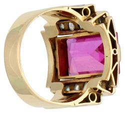 18K Geelgouden retro ring met synthetisch saffier.