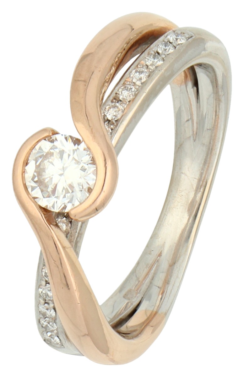 Baunat 18K bi-color shoulder ring met GIA gecertificeerde diamant van ca. 0.50 en 0.17 ct. diamant.