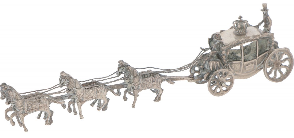 Miniatuur koninklijke koets met zesspan paarden zilver.