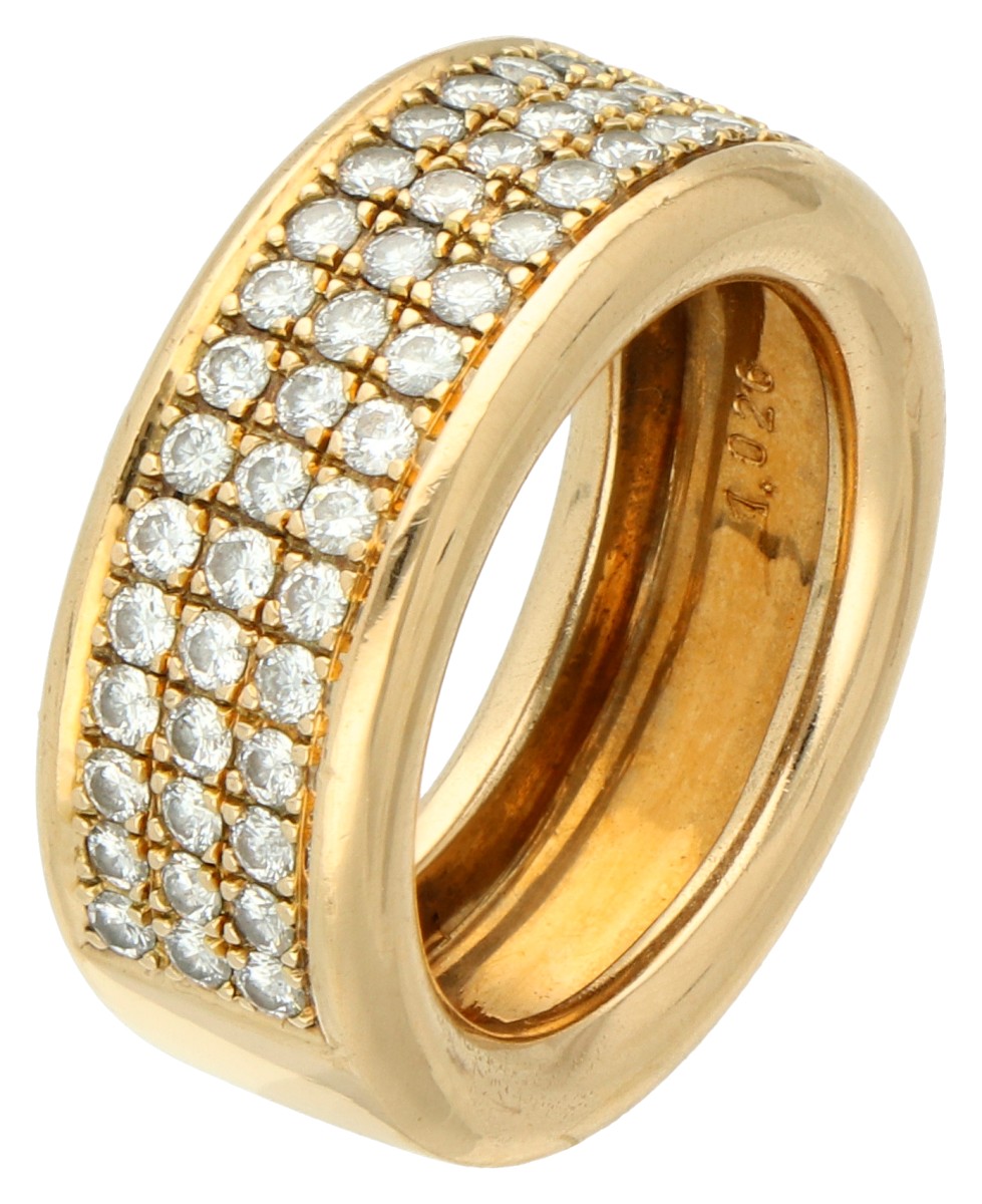 18K Geelgouden band ring bezet met ca. 1.14 ct. diamant