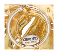 Chaumet 18K geelgouden oorbellen bezet met ca. 0.75 ct. diamanten