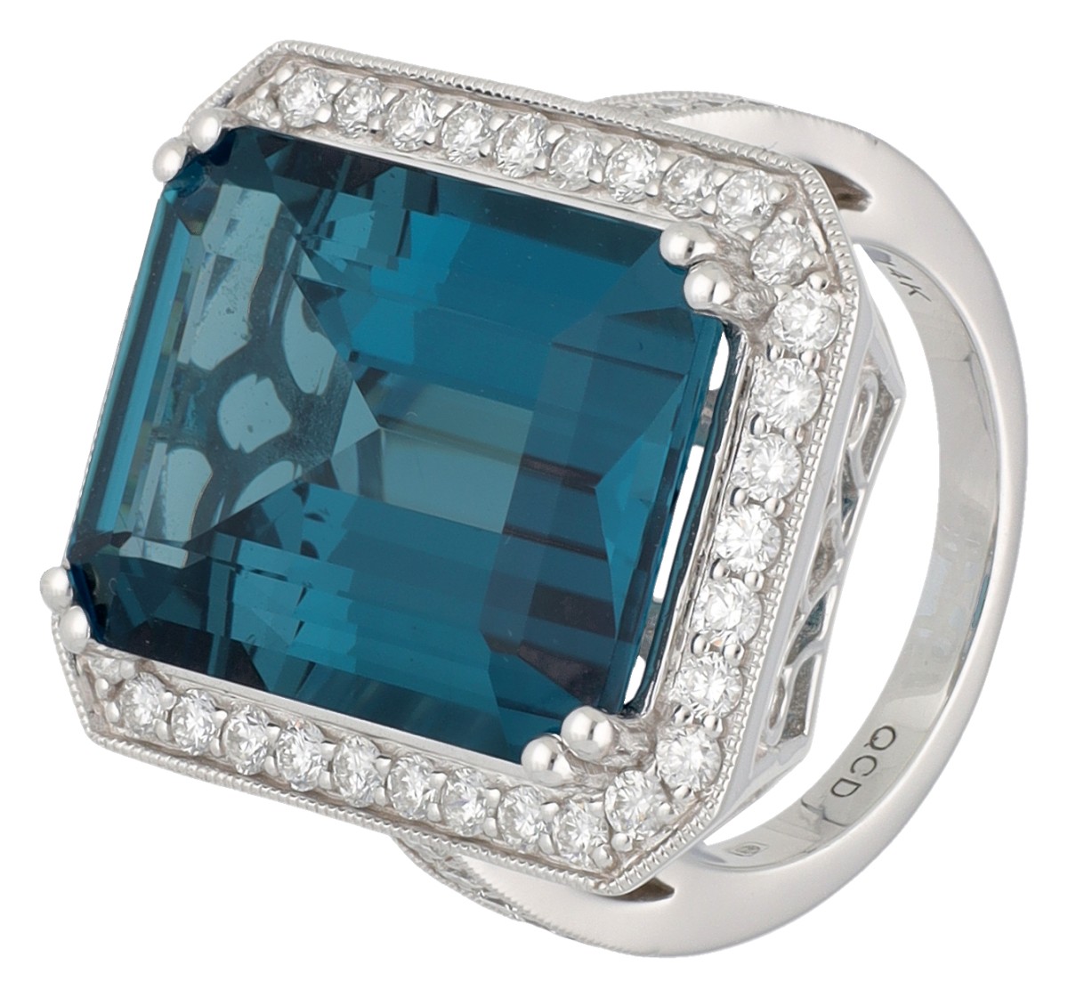 14K witgouden entourage ring bezet met een blue London topaas en diamant