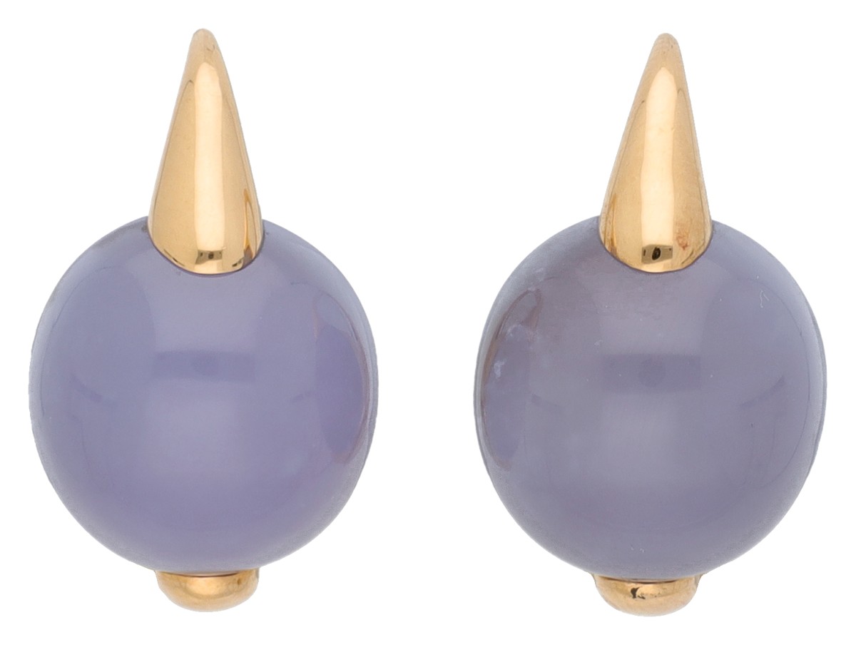 Pomellato 18K geelgouden 'Luna' oorbellen met chalcedoon.