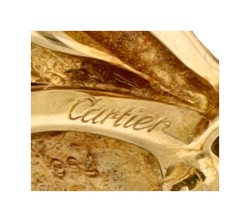 Cartier 18K geelgouden bijen speld bezet met ca. 0.10 ct. smaragd